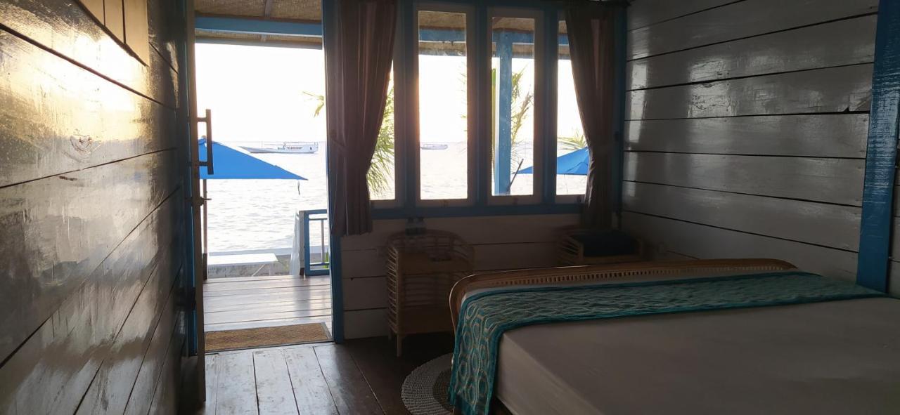 Moyo Island Resort Exterior photo