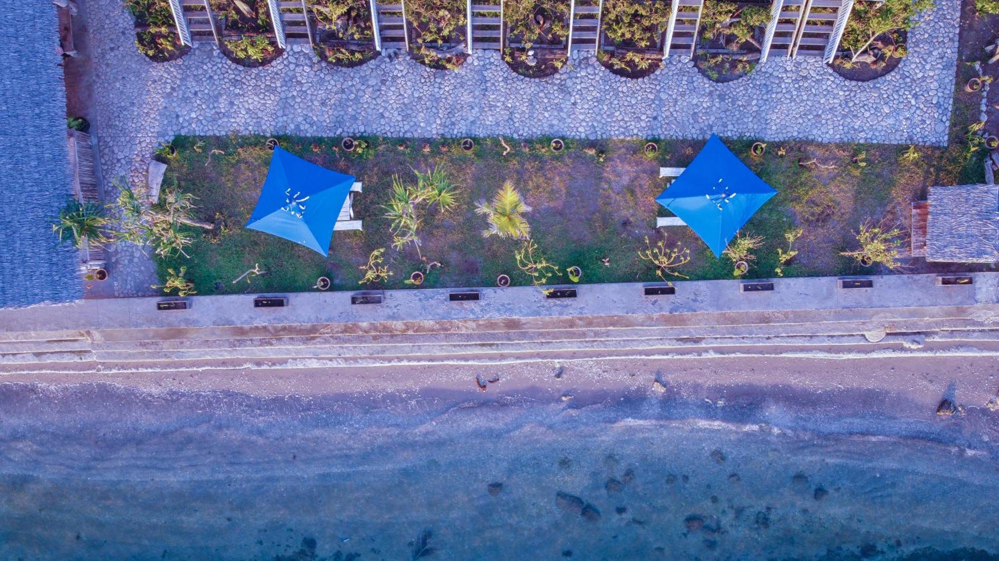 Moyo Island Resort Exterior photo
